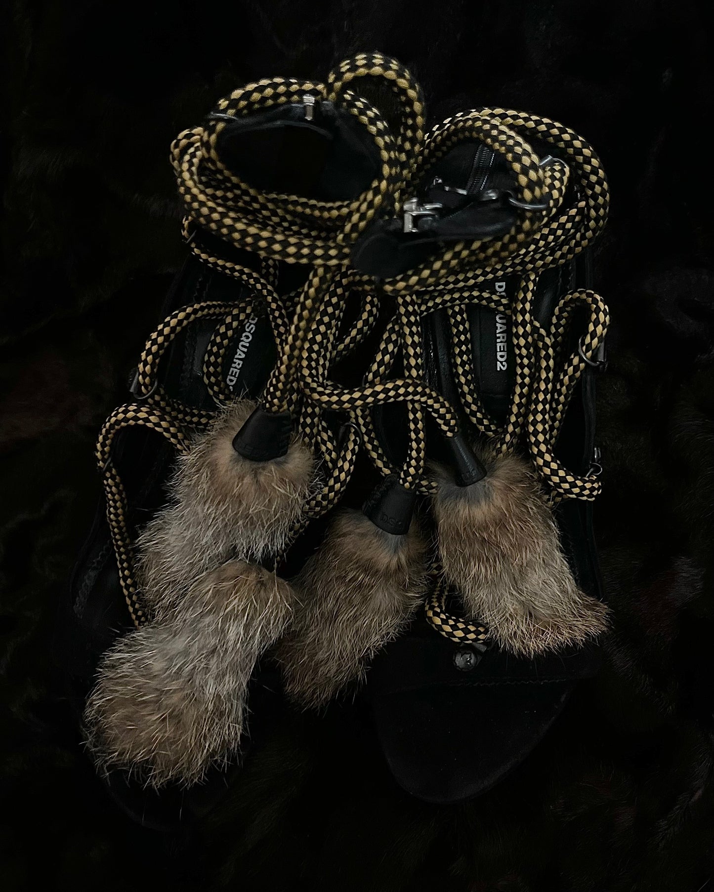 Dsquared2 Fall/Winter 2017 Riri Suede W/ Fur Tassel Sandals