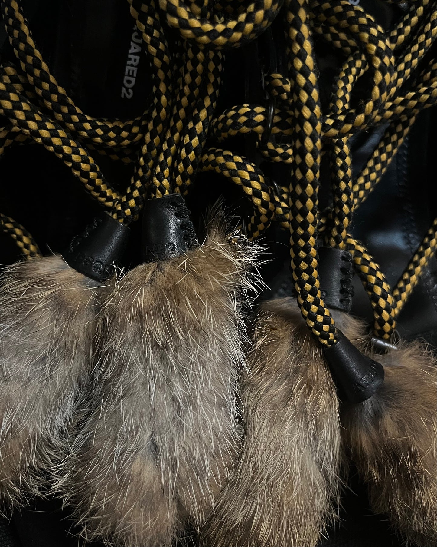 Dsquared2 Fall/Winter 2017 Riri Suede W/ Fur Tassel Sandals